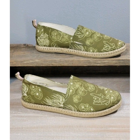 Vionic Beach Laguna Coral Espadrilles Loafers 7.5 Green Seaweed Print Canvas - Picture 2 of 7